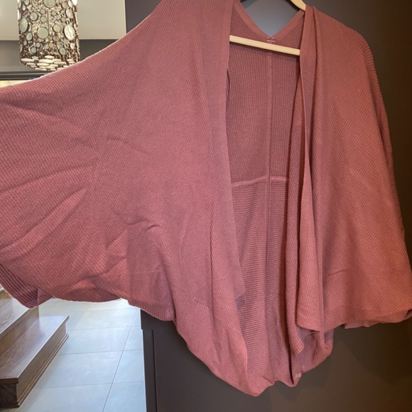 Lulu lemon shawl type sweater - Picture 4 of 4